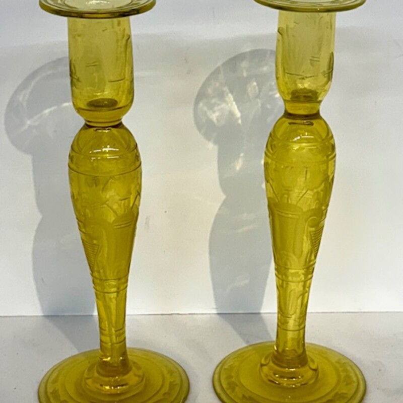 2 Vaseline Glass Candleholders
Neon/ Yellow
 Size: 4x10.5H