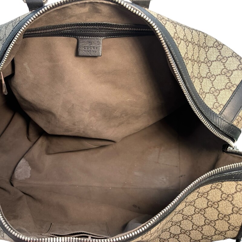Gucci GG Monogram Canvas Supreme Large Duffle Travel Bag

Style Code: 406381 .001998

Dimensions:  W 20.5 x H 11 x D 10.5 inches

In very good condition. Some wear on the bottom canvas and some interor wear.

Does not come with original dust or box.