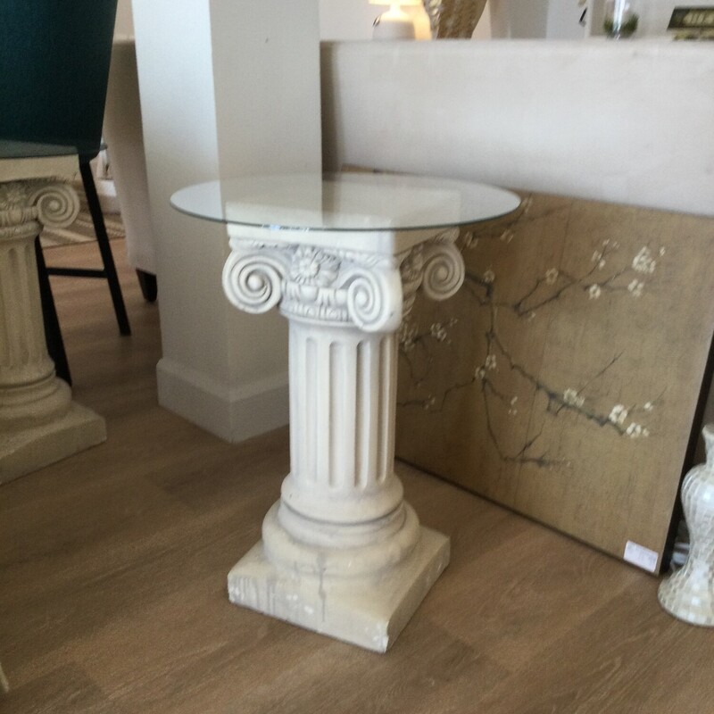 Column Pedestal With Glas