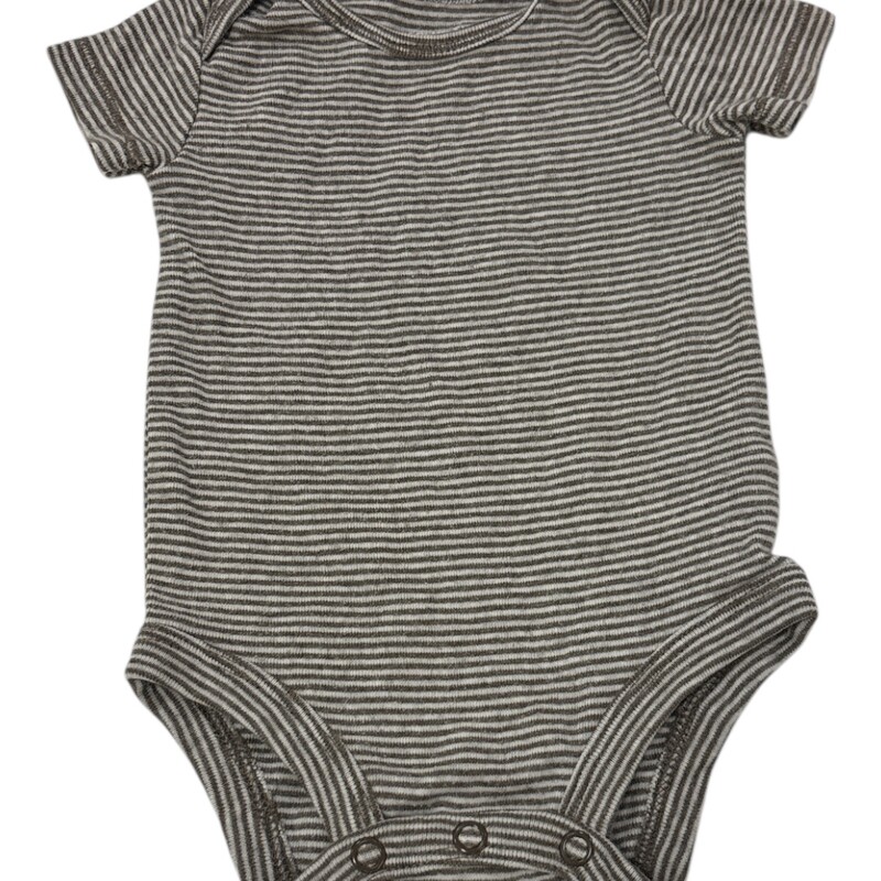 Onesie: Brown Stripes, Boy, Size: 3m

Located at Pipsqueak Resale Boutique inside the Vancouver Mall, Suite 230, (upstairs between Round 1 and Golds Gym) or online at: #pipsqueakresale

All items are photographed prior to being steamed. Cross posted, items are located at #PipsqueakResaleBoutique, payments accepted: cash, paypal & credit cards. Any flaws will be described in the comments. More pictures available with link above. Local pick up available at the #VancouverMall, tax will be added (not included in price), shipping available (not included in price, *starts at $9.99; please contact regarding shipment of toys or other larger items), item can be placed on hold with communication, message with any questions. Join Pipsqueak Resale - Online to see all the new items! Follow us on IG @pipsqueakresale / Facebook @pipsqueakresaleboutique & Thanks for looking! Due to the nature of consignment, any known flaws will be described; ALL SHIPPED SALES ARE FINAL. All items are currently located inside Pipsqueak Resale Boutique as a store front items purchased on location before items are prepared for shipment will be refunded.

#resalerocks #shopsmall #pipsqueakresale #shopvanmall #vancouverwa #portland #reusereducerecycle #fashiononabudget #chooseused #consignment #savemoney #shoplocal #weship  #shopvanmall #vancouvermall #vancouver #vancouverwashington #keepusopen #shoplocalonline #resale #resaleboutique #mommyandme #minime #fashion #reseller #usedclothing #usedtoys #secondhand #consign #store #clothes #womensclothes #kidsclothes #shopvancouvermall