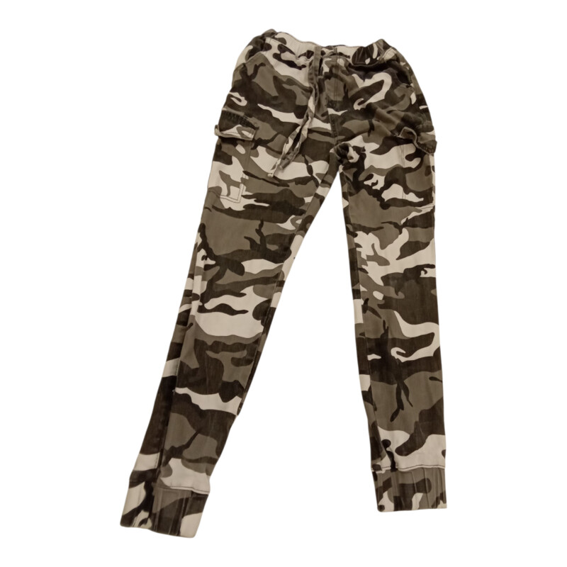 Pants: Joggers/Camo
