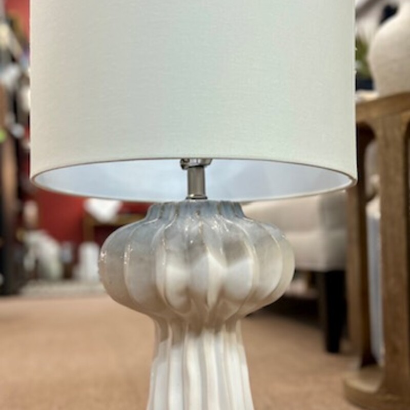 Wavy Round Top Ceramic