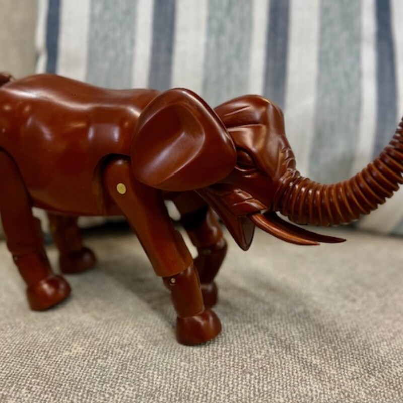 Manikin Artist Elephant