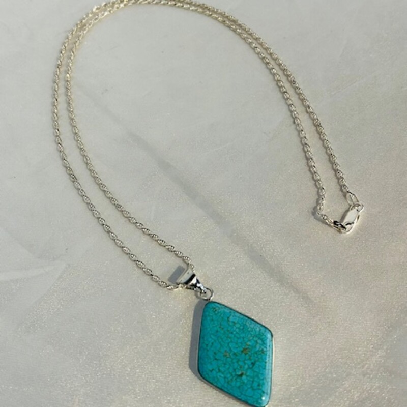 925 Chain Necklace with Turquoise Diamond Shape Pendant
Silver Turquoise Size: 24L
