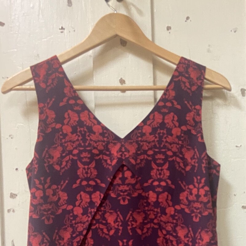 Mar/Red  Flrl Slvlss Top<br />
Mar/Red<br />
Size: S R $79