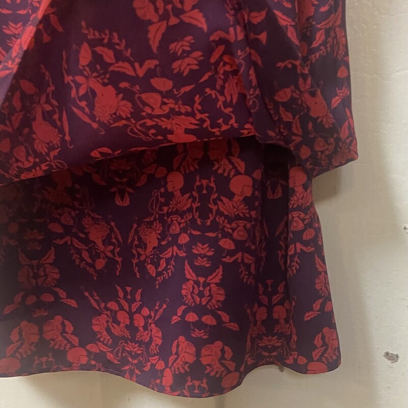 Mar/Red  Flrl Slvlss Top<br />
Mar/Red<br />
Size: S R $79