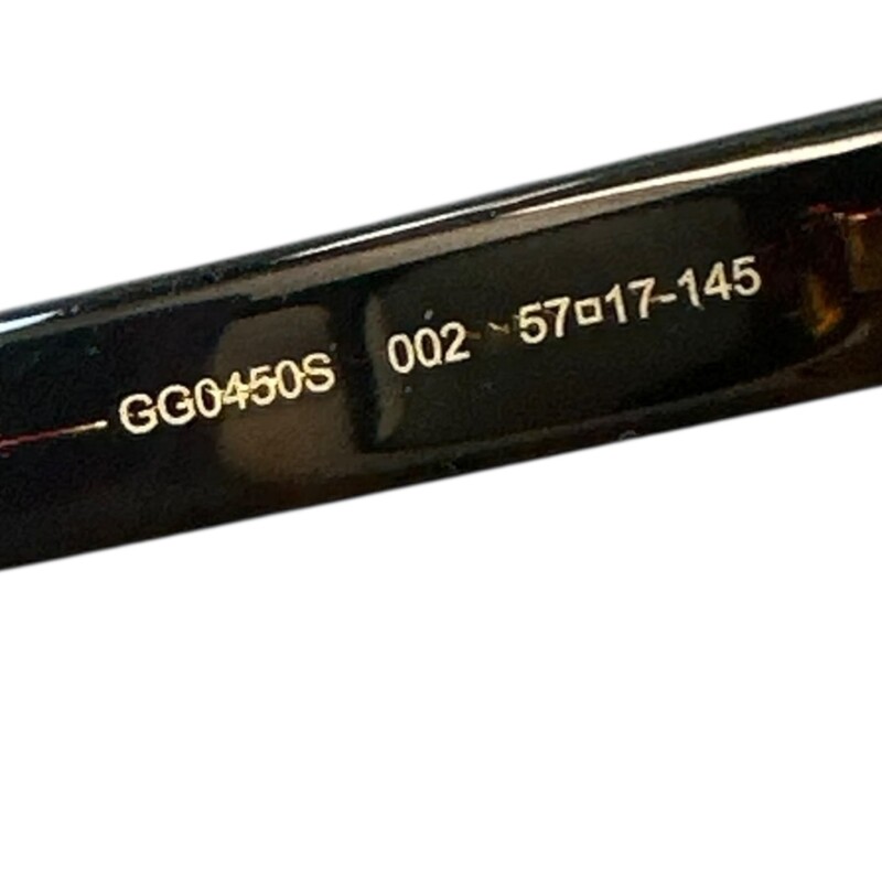 Gucci  Tortoise Shell Logo Sunglasses<br />
<br />
Style Code: GG0450S<br />
<br />
In very good condition. Minor scratching on hardware.<br />
<br />
Comes with the original case. No box.