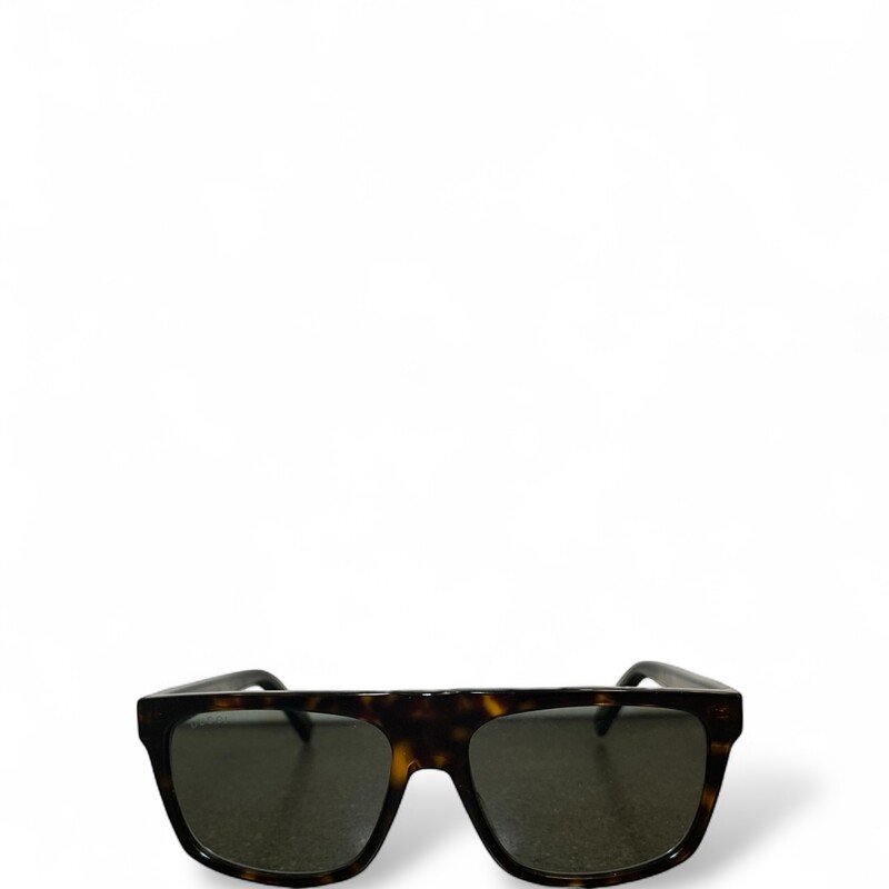 Gucci  Tortoise Shell Logo Sunglasses

Style Code: GG0450S

In very good condition. Minor scratching on hardware.

Comes with the original case. No box.