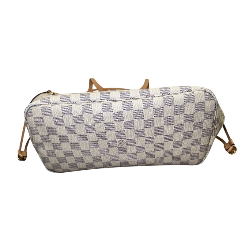 Louis Vuitton Neverfull Damier Azur Rose Ballerina Tote

With Pouch

Date Code:Microchip

Dimensions: 12.2 x 11 x 5.5 inches
                          Length x Height x Width

In very good condition. Some minor interior marks.

Comes with the original duist bag and box.