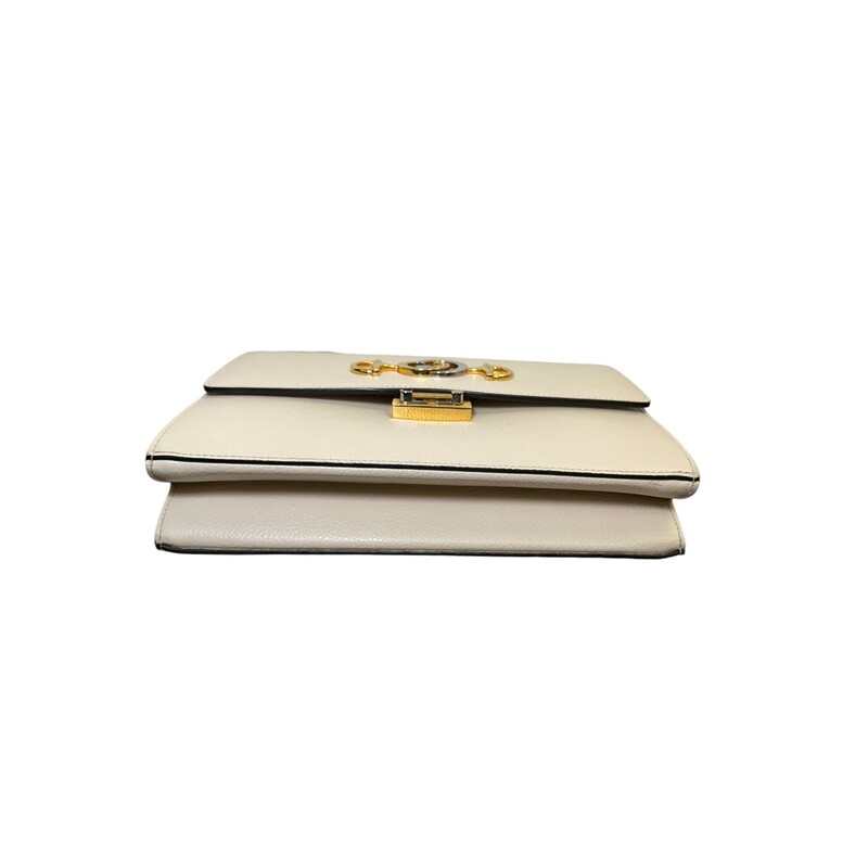Gucci Zumi Grainy Leather Crossbody

Style Code: 576388 000926

Dimensions: 10 L X 7 H inches

In very good condition. Some scratching of the hardware and some interior marks.

Does not come with original dust bag or box.