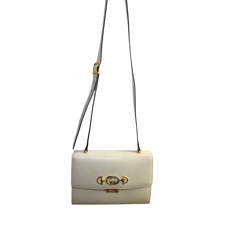 Gucci Zumi Grainy Leather Crossbody<br />
<br />
Style Code: 576388 000926<br />
<br />
Dimensions: 10 L X 7 H inches<br />
<br />
In very good condition. Some scratching of the hardware and some interior marks.<br />
<br />
Does not come with original dust bag or box.