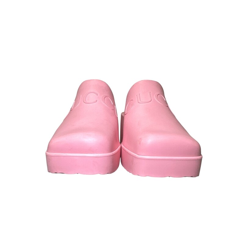 Gucci Slip On Mules Heels

Size: 37

In very good condition. Light scuffs to the rubber.

Does not come with the original dus tbag or box.