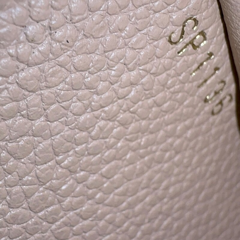 Louis Vutiton Empriente Beige Zippy Wallet<br />
<br />
Date Code: Sp 1135<br />
<br />
Dimensions: 7 L x 5 H inches<br />
<br />
In excellent condition. Like new.