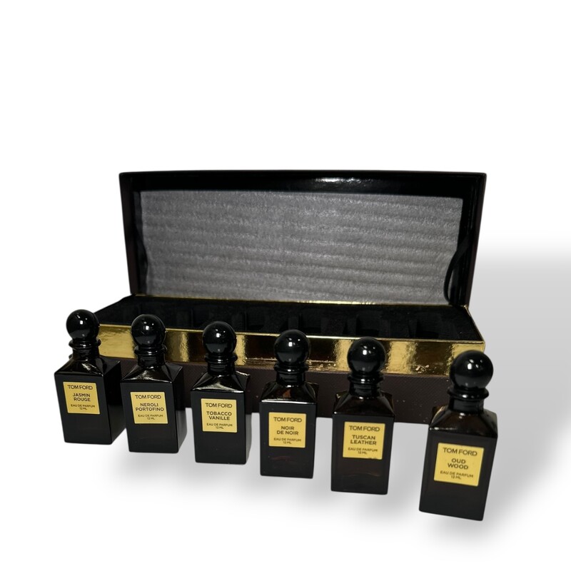 Tom Ford 6 Piece Collection Set

Minor usage.