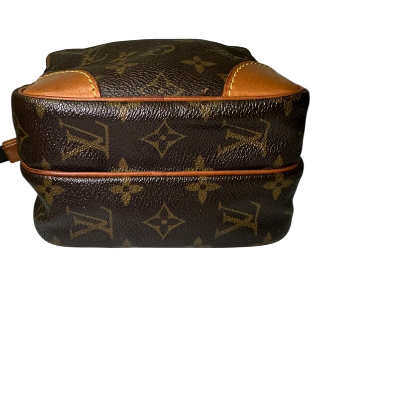 Louis Vuitton Amazone Monogram  PM Bag<br />
<br />
Date Code:TH1001<br />
<br />
Dimensions: 7L x 9 H inches<br />
<br />
In very good condition. Some natural patina of the leather and some minor wear inside the interior.<br />
<br />
Does not come with original dust bag or box.