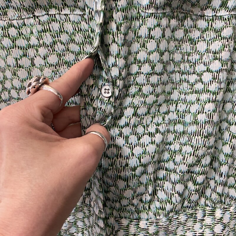 Grn/Blk/B Bttn Slvlss Top<br />
Grn/B/Bl<br />
Size: S R $83