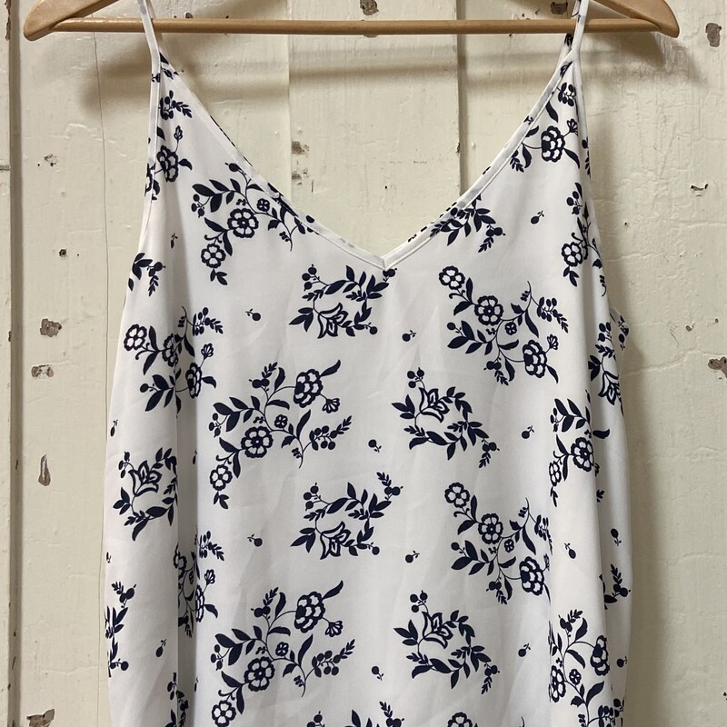 NWT Wt/Nvy Flrl Cami<br />
Wht/Nvy<br />
Size: M R $49