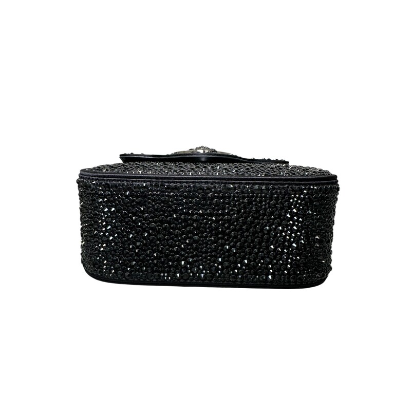 Versace Crystal La Medusa Top Handle Black Mini<br />
<br />
In excellent condition.<br />
<br />
Dimensions:<br />
L6.3 x W2.4 x H4.7 / L16 x W6 x H12 cm<br />
Strap: L46-50 / L117-127 cm<br />
Strap drop: L19-20.5 / L48-52 cm<br />
Handle drop: L2.6 / L6.5 cm<br />
<br />
Comes with the original dust bag and box.