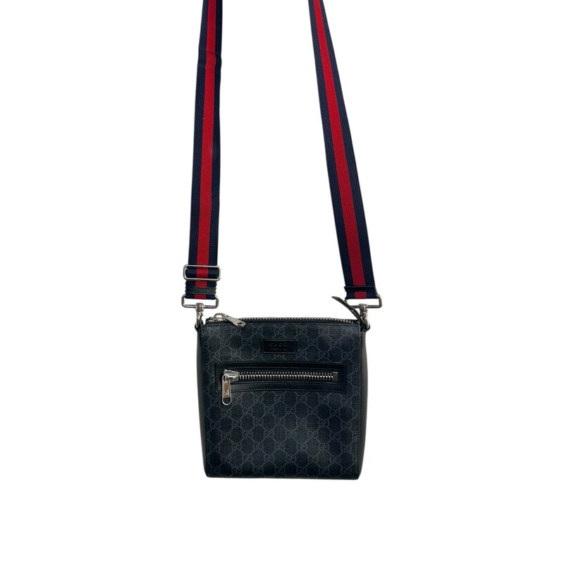 Gucci Supreme Messenger Coated Canvas Crossbody<br />
<br />
Style Code: 523599 525040<br />
<br />
Dimensions: 9L x 5 H inches<br />
<br />
In very good condition. Some minor marks on the hardware.<br />
<br />
Does not come with the original dust bag and box.