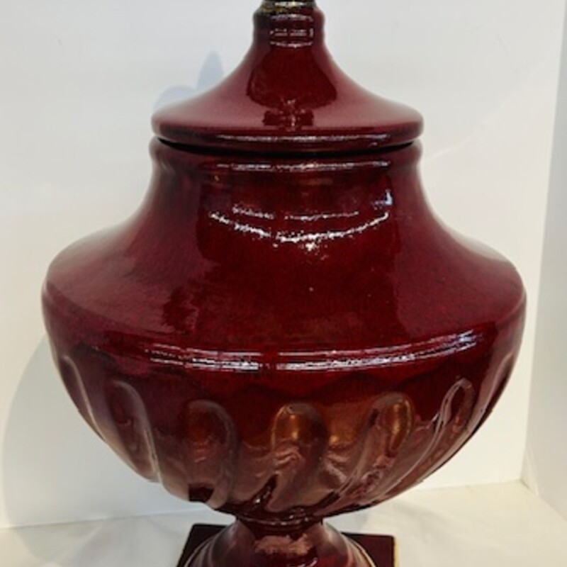 Ceramic Fleur De Lis Urn