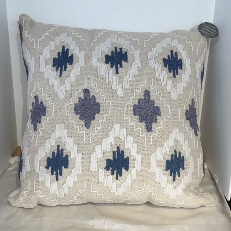 Rizzy Home Diamond Pattern
Tan Blue
Size: 20x20