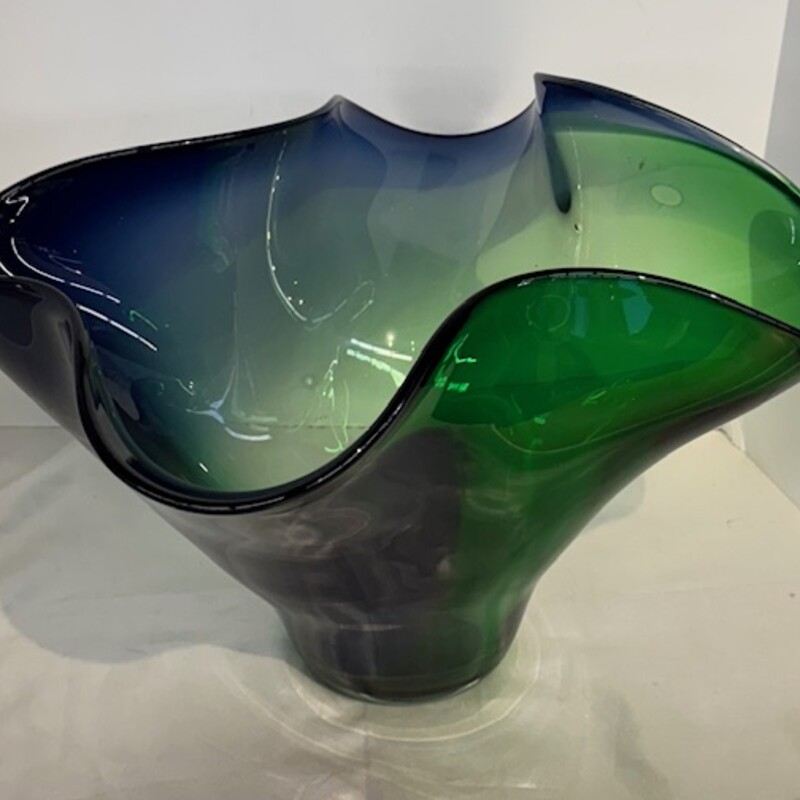 Hand Blown Glass Ruffle