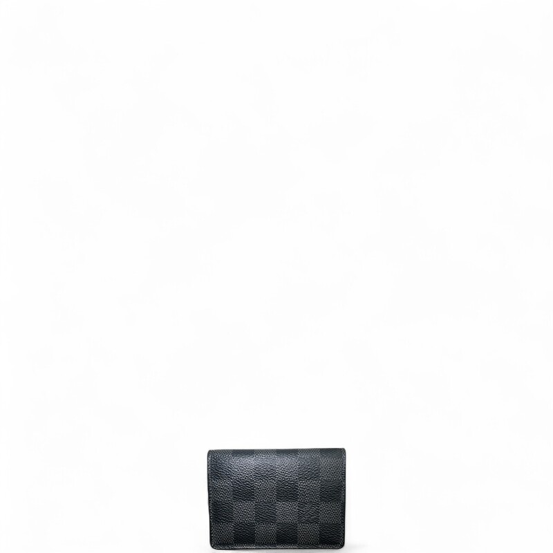 Louis Vuitton Envelope Card Holder Graphite

Chipped

Dimensions:
4.1 x 3.1 x 0.4 inches
(Length x Height x Width)

In very good condition. The snap pops easily but still functional.

Comes with the original dust bag and box.
