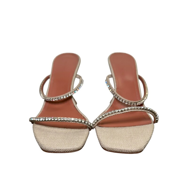 Amina Muaddi Gilda 70 Canvas Heels

Size 41

In very good condition. Light wear to the bottoms.

Does not come with the original dust bag or box.