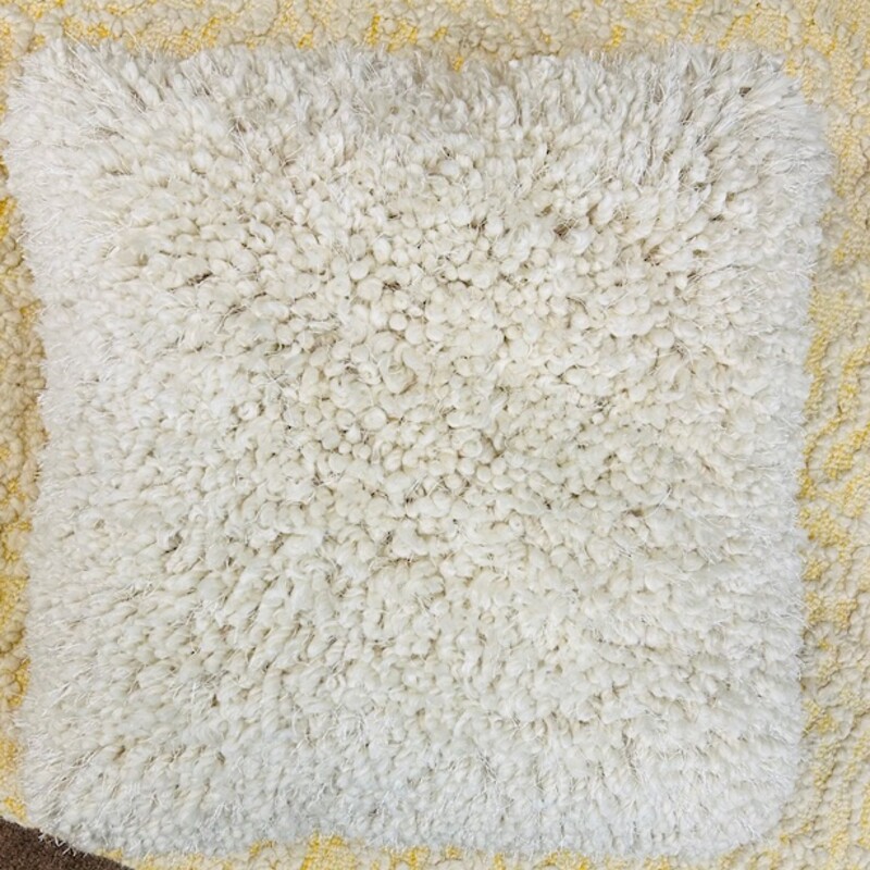 Shaggy Braided Square
