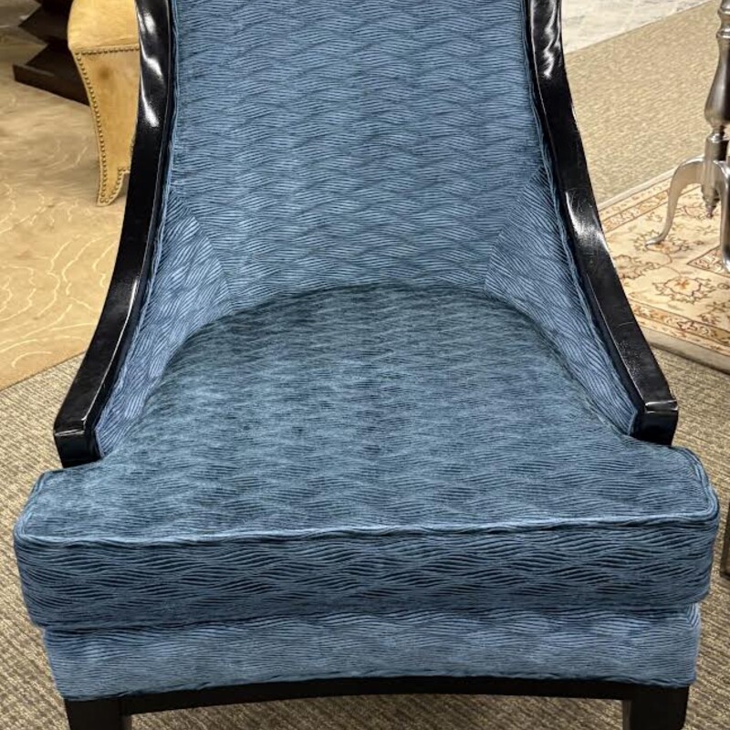 Century Furniture Two Tone Chair
Textured Teal with White Upholstered Back
Size: 27x30x39H
Exquisite..Must See in Person
Matching Chair Sold Separately