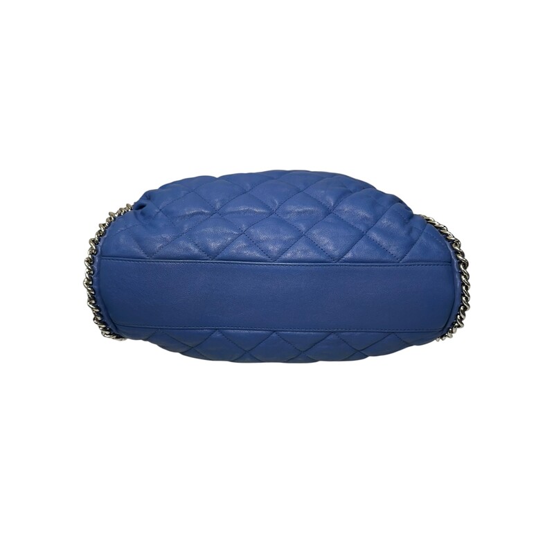 Chanel Around Hobo Quilted Chain  Washed Lambskin

Serial Code:15xxxxxx

Dimensions: 10 L x 9 H inches

In fair condition. Some color discolration on the back of the bag. Minor interior marks. Hardware scratches.

Does not come with original dust bag or box.