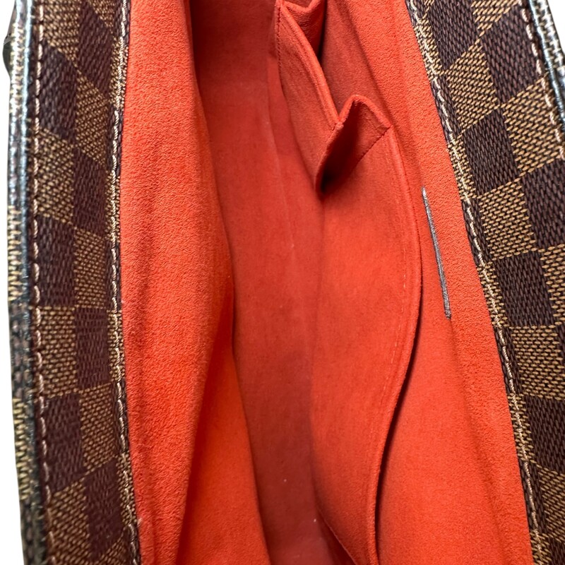 Louis Vuitton Pariloi Damier Ebene PM<br />
<br />
Code: AR1005<br />
<br />
In very good condition. Light wear to the corners and light scuffs to the straps.<br />
<br />
Does not come with the original dust bag or box.