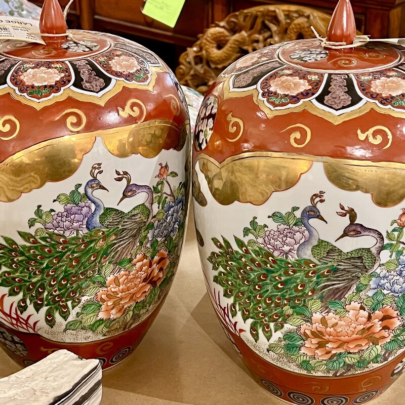 Urn Lidded Asian Vintage