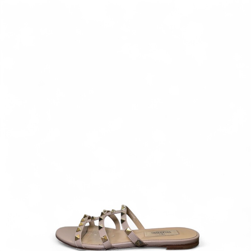 Valentino Rockstud Sandals Rose

Size 35

Code: DZ C492

In good condition. Wear to the leather throughout the shoes.

Comes with the original dust bag and box.