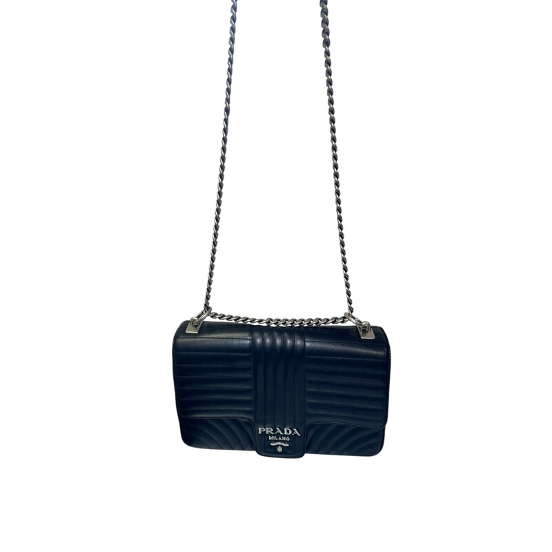 Prada Diagramme Leather Chain Bag<br />
<br />
Factory Code:7/10<br />
<br />
Dimensions:10 L x 7 H inches<br />
<br />
In excellent condition. Like new<br />
<br />
Does not come with the original dust bag or box.