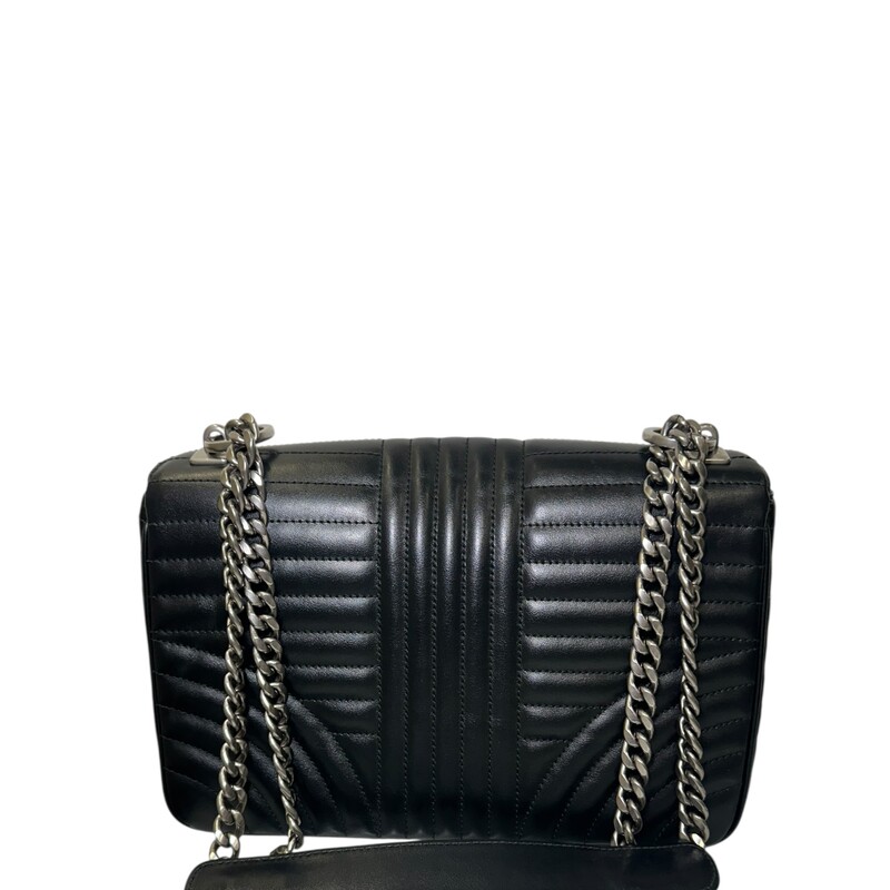 Prada Diagramme Leather Chain Bag<br />
<br />
Factory Code:7/10<br />
<br />
Dimensions:10 L x 7 H inches<br />
<br />
In excellent condition. Like new<br />
<br />
Does not come with the original dust bag or box.