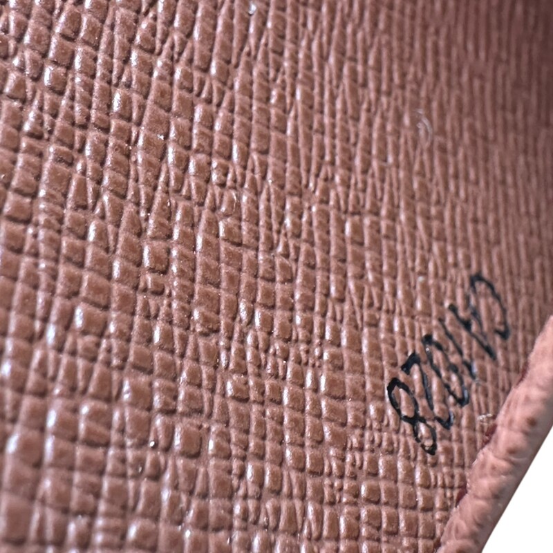 Louis Vuitton X Steven Sprouse Rose Zippy Wallet<br />
<br />
Date Code:CA1028<br />
<br />
In very good condition. Some minor scratching on the hardware.<br />
<br />
Comes with the original dust bag an box.