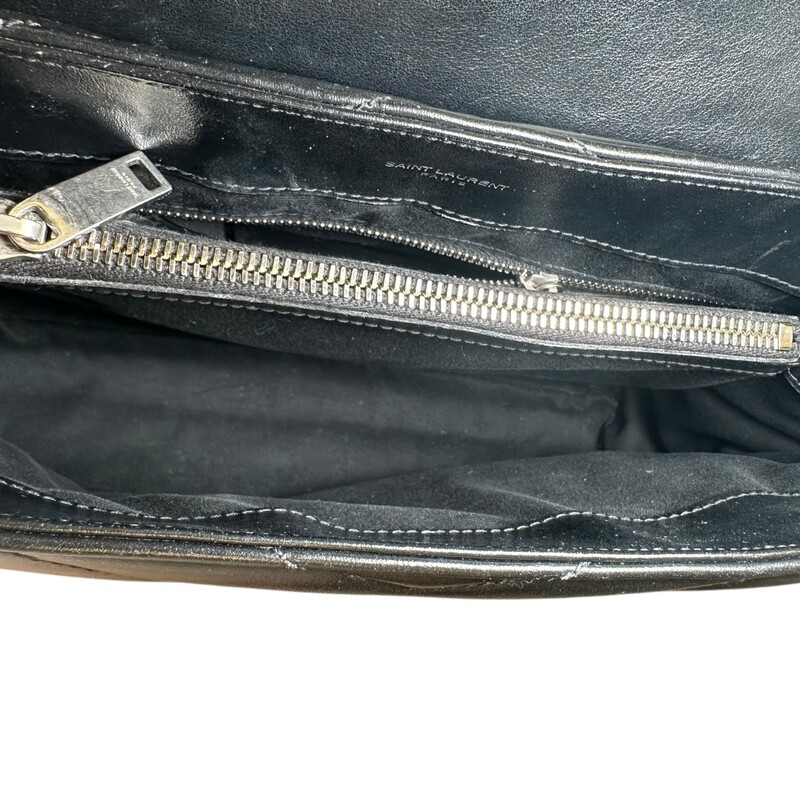 YSL LouLou Medium Black<br />
<br />
Code: TCT574946 0520<br />
<br />
Dimensions:<br />
8.7H x 12.6W x 4.7D<br />
<br />
In good condition. Wear to the the corners and scratching to the hardware.<br />
<br />
Does not come with the original dust bag or box.