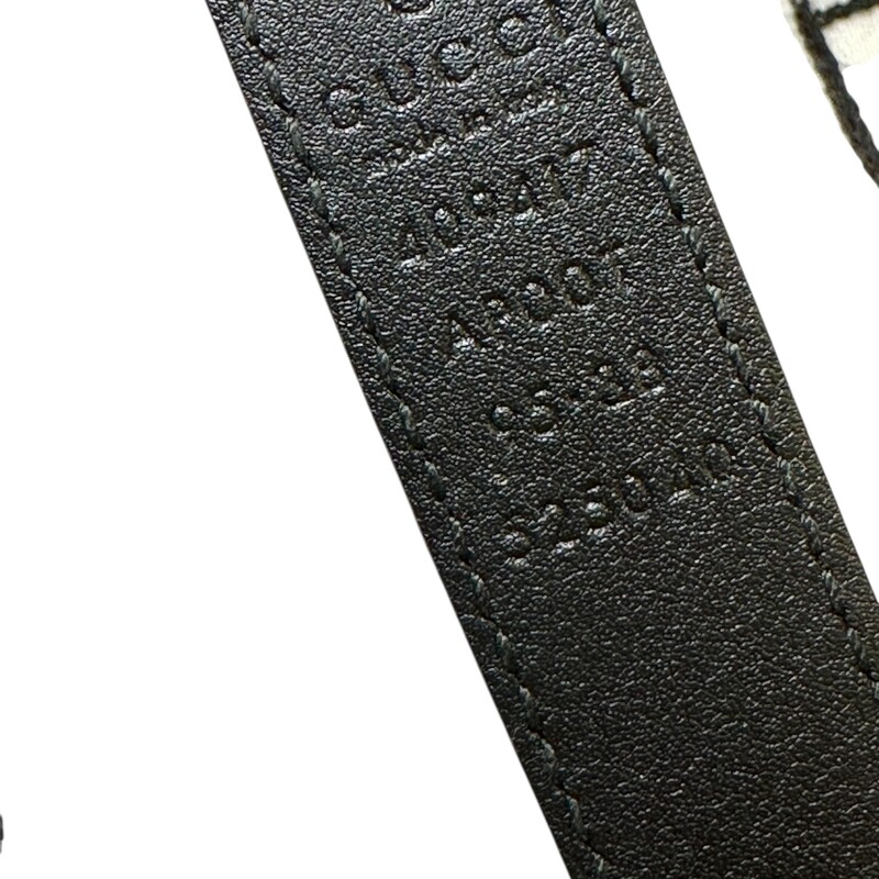 Gucci Thin Belt Black<br />
<br />
Size 95<br />
<br />
409417 AP00T<br />
<br />
In very good condition. Light scuffs to hardware.<br />
<br />
Comes with the original dust bag and box.