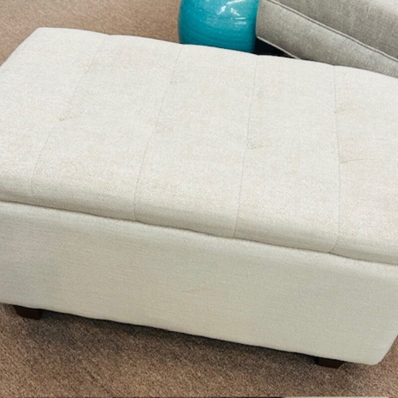 Tufted Storage Bench
Cream Tan Herringbone Upholstery
Size: 28x16x18H