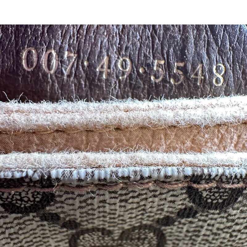 Gucci Vintage Logo Canvas and leather Strap bag<br />
<br />
Serial Code:007.49.5548<br />
<br />
Dimensions: 8 L x 6 H inches<br />
<br />
In very good condition. Some corner wear/<br />
<br />
Does not come with original dust bag or box.