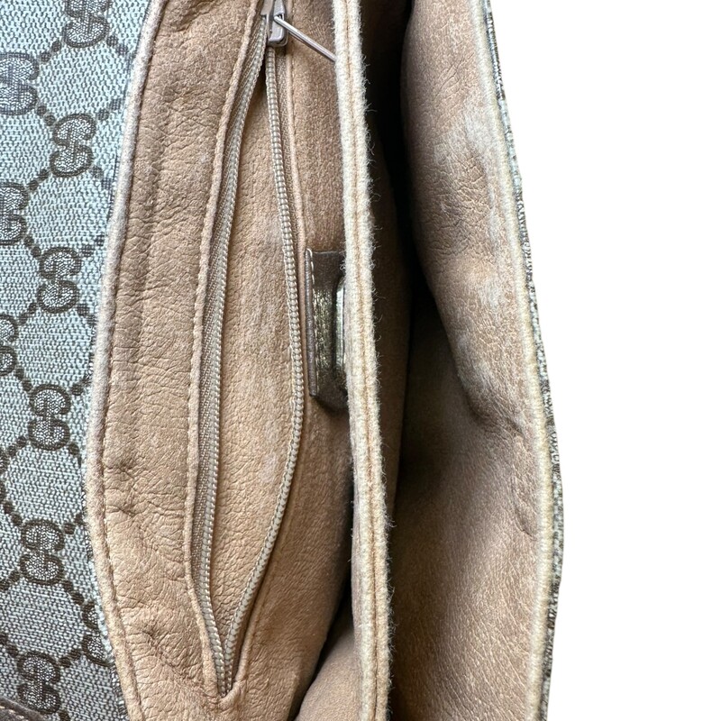 Gucci Vintage Logo Canvas and leather Strap bag<br />
<br />
Serial Code:007.49.5548<br />
<br />
Dimensions: 8 L x 6 H inches<br />
<br />
In very good condition. Some corner wear/<br />
<br />
Does not come with original dust bag or box.
