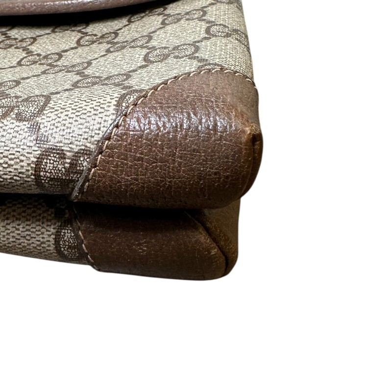 Gucci Vintage Logo Canvas and leather Strap bag<br />
<br />
Serial Code:007.49.5548<br />
<br />
Dimensions: 8 L x 6 H inches<br />
<br />
In very good condition. Some corner wear/<br />
<br />
Does not come with original dust bag or box.