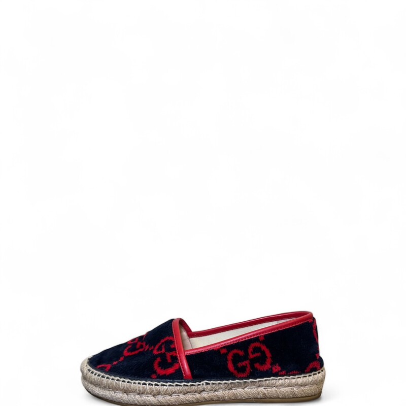 Gucci Terry Cloth GG Espadrilles Navy Red

Size: 36.5

Code: 580877

In very good condition. Light wear to inner sole.

Does not come with the original dust bag or box.
