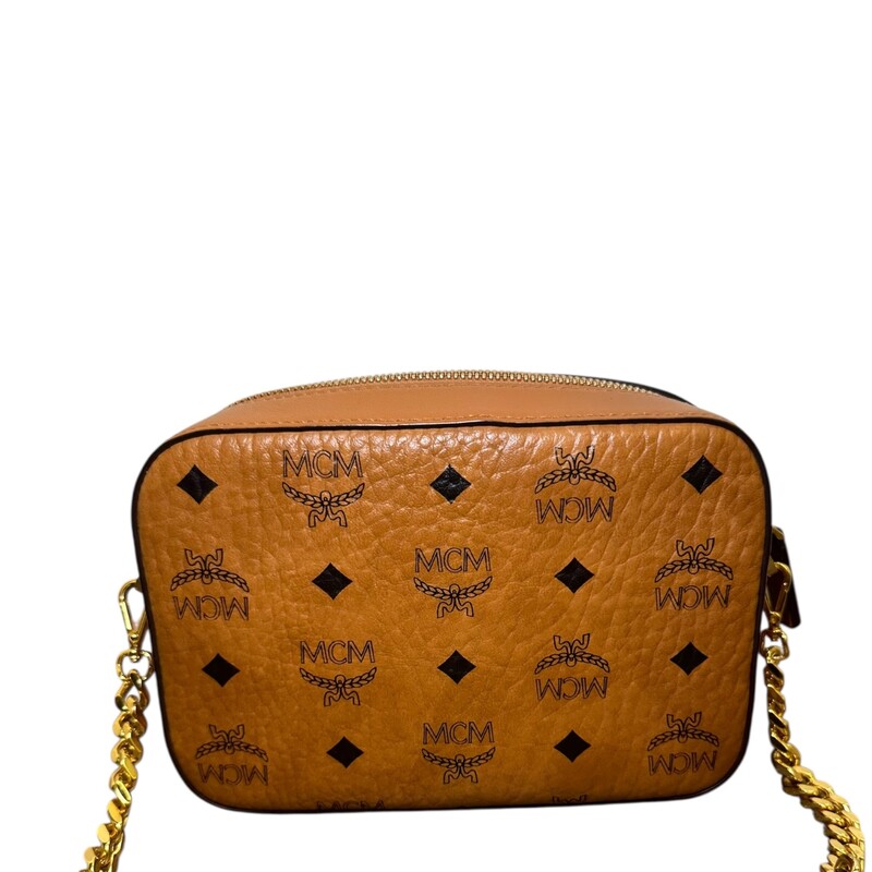 MCM Camera Crossbody Brown<br />
<br />
In very good condition. Light scratching  to the hardware.<br />
<br />
Does not come with the original dust bag or box.