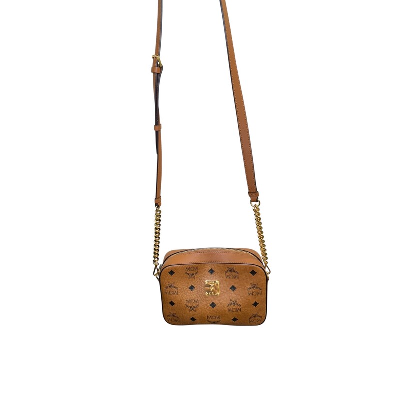 MCM Camera Crossbody Brown<br />
<br />
In very good condition. Light scratching  to the hardware.<br />
<br />
Does not come with the original dust bag or box.