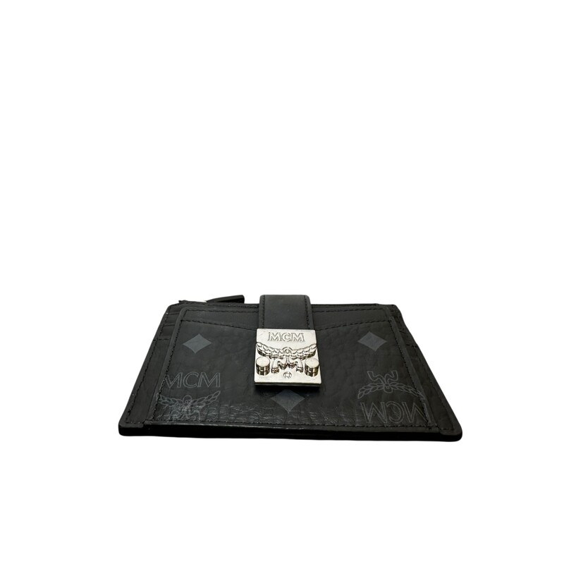 MCM Tracy Black Wallet<br />
<br />
In very good condition. Scuffs throughout the wallet.<br />
<br />
Comes with the original box.