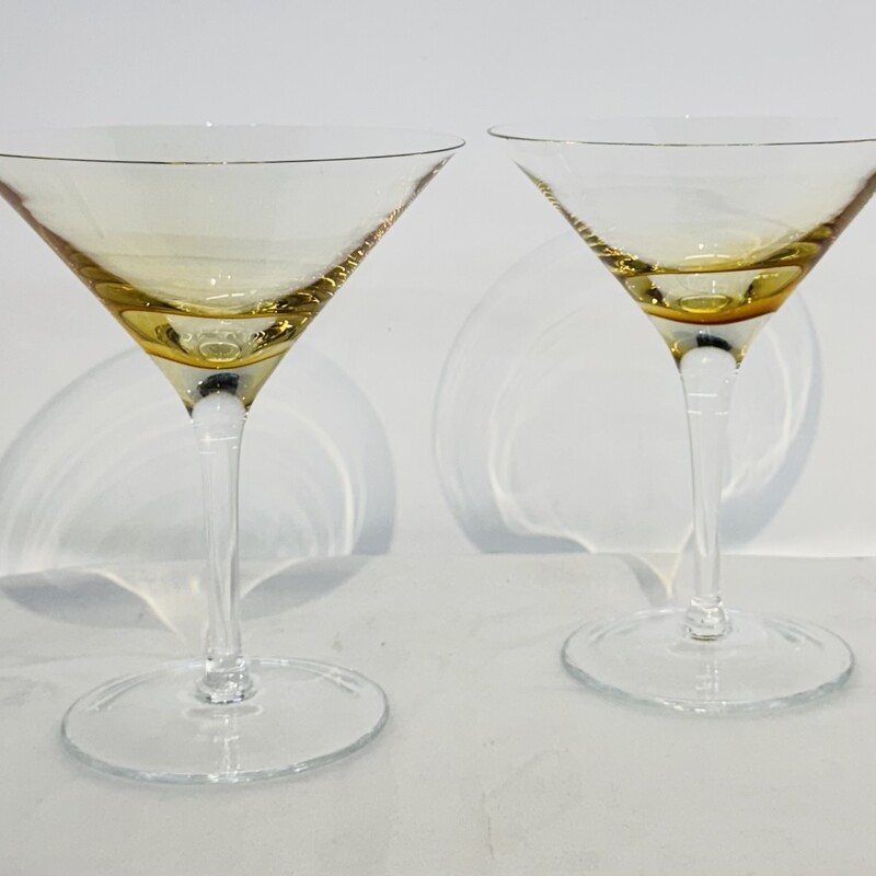 S2 Two Tone Martini Glasses
Amber Clear
Size: 5.5x6.5H