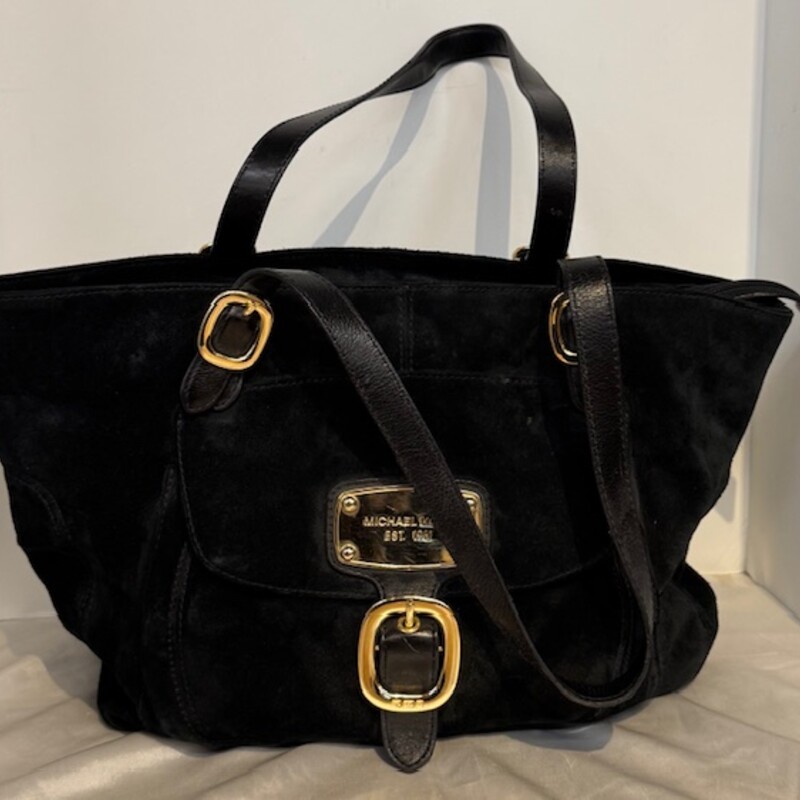 Michael Kors Hudson Downtown Hobo Shoulderbag
Black and Gold
Size: 16x10H