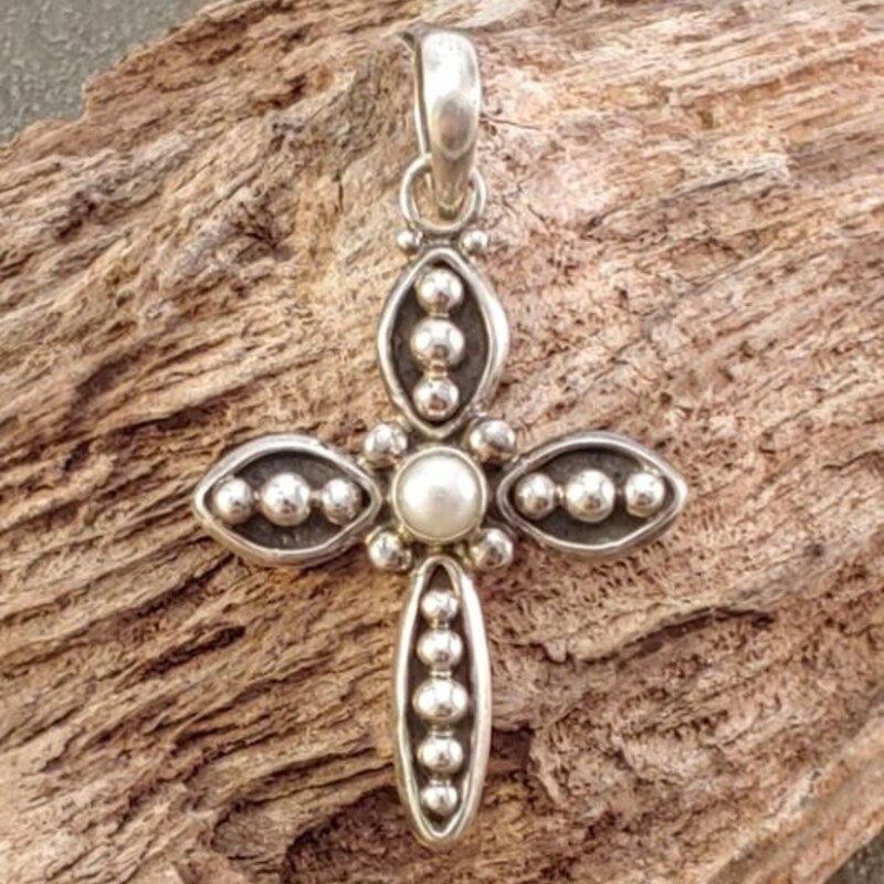 925 Silpada Pearl Cross